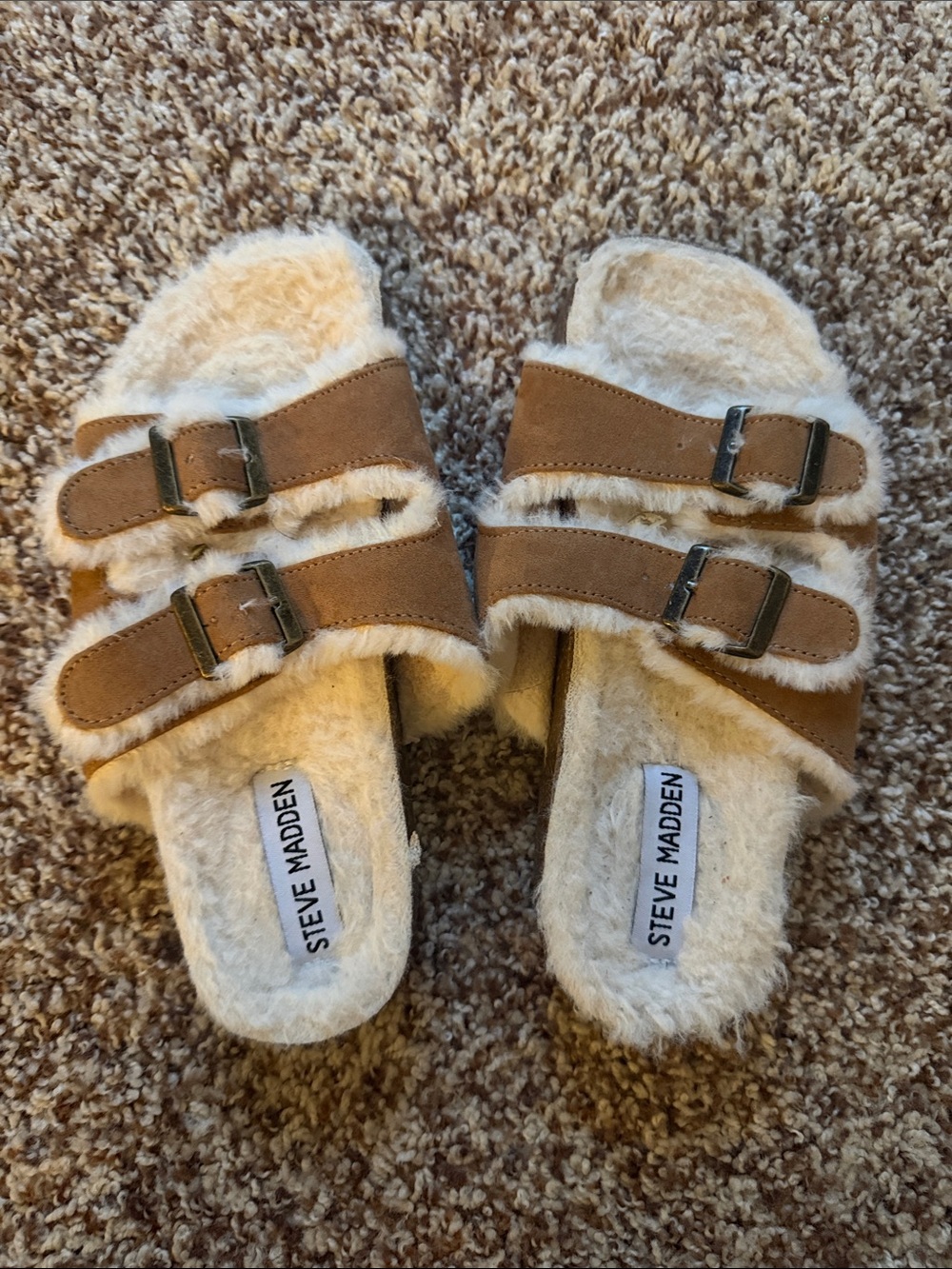 Steve Madden Sherpa lined sandals double buckle little girl size 2
